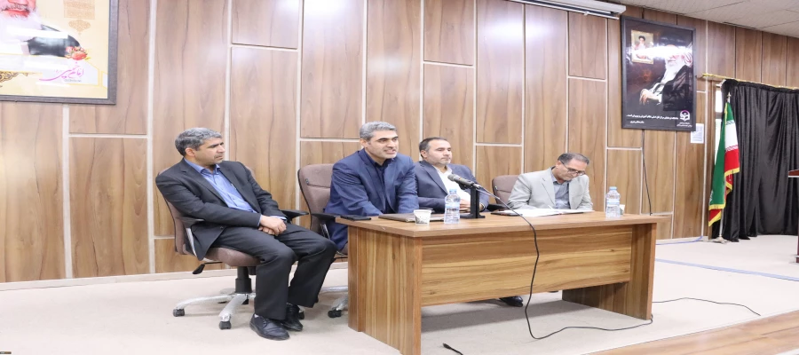 نشست مشترک مسئولین پردیس ها و اداره کل آموزش و پرورش استان با دانشجومعلمان 5