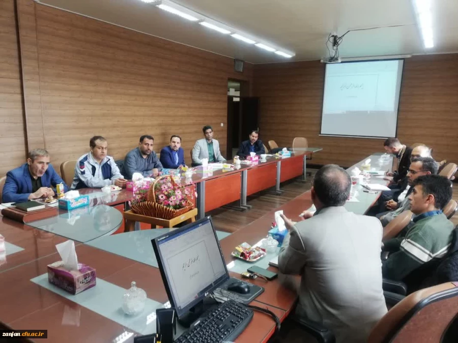 برگزاری نشست علمی – تخصصی اساتید  راهنمای کارورزی 1 پردیس شهید بهشتی14 آبان 1402 4