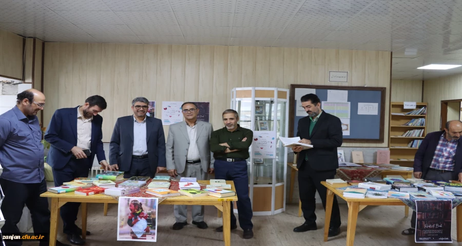 برگزاری نمایشگاه کتاب به مناسبت هفته کتاب و کتابخوانی 2