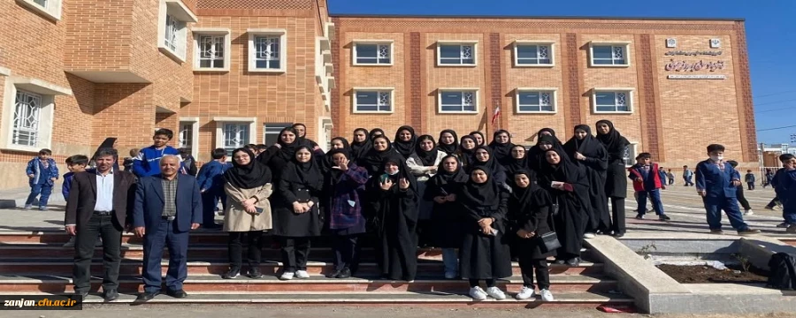 بازدید دانشجومعلمان پردیس الزهرا(س) از مدرسه سبز زنجان 2