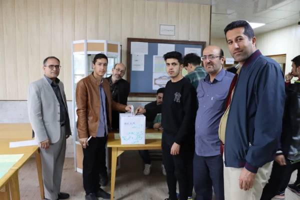 انتخابات کانونهای فرهنگی و انجمنهای علمی پردیس شهید بهشتی زنجان