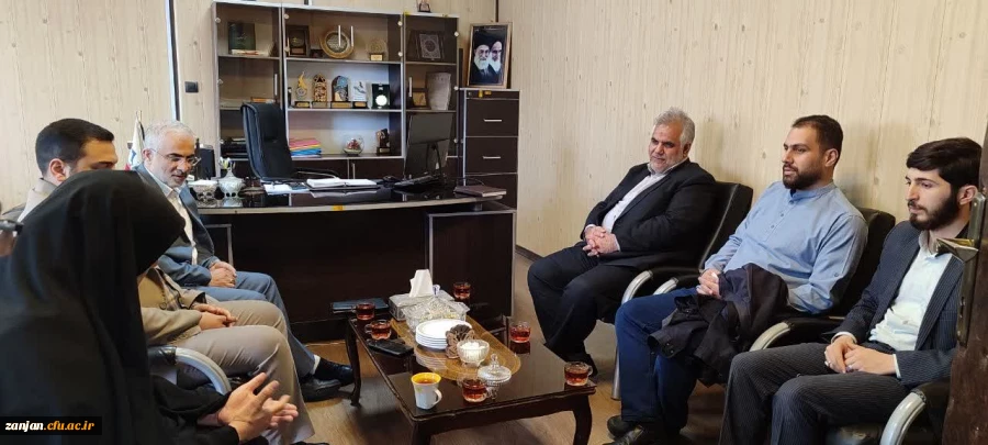 دیدار مدیرکل دبیرخانه هیات مرکزی گزینش وزارت آموزش و پرورش با مدیر امور پردیس های دانشگاه فرهنگیان استان 4