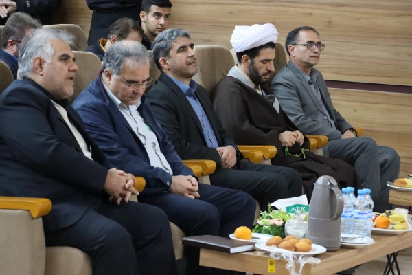 در دانشگاه فرهنگیان استان زنجان برگزار شد:
آئین گرامیداشت روز دانشجو با حضور استاندار زنجان در جمع دانشجو معلمان دانشگاه فرهنگیان 3