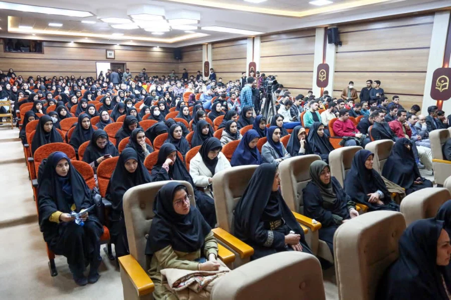 در دانشگاه فرهنگیان استان زنجان برگزار شد:
آئین گرامیداشت روز دانشجو با حضور استاندار زنجان در جمع دانشجو معلمان دانشگاه فرهنگیان 7