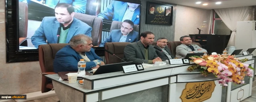 دیدار وزیر آموزش و پرورش با مدیرکل آموزش و پرورش و مدیر امور پردیس های دانشگاه فرهنگیان استان در زنجان 2