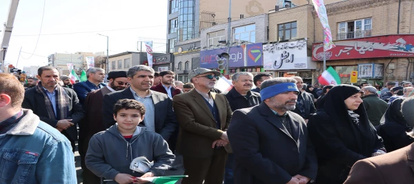 راهپیمایی یوم الله ۲۲ بهمن  با شعارمحوری  "«جشن ملی، مشارکت پرشور، آینده روشن»" 
 2