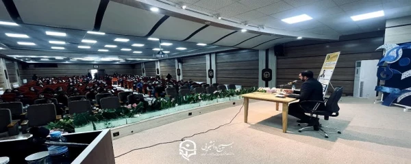 در آستانه دوازدهمین دوره انتخابات مجلس شورای اسلامی
به همت بسیج دانشجویی  دانشگاه فرهنگیان استان زنجان نشست پرسش و پاسخ دانشجویی، با محوریت انتخابات مجلس شورای اسلامی برگزار شد.
 2