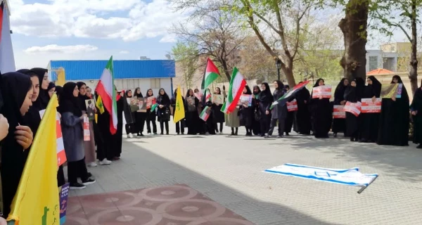 تجمع دانشجویان، اساتید و کارمندان پردیس های دانشگاه فرهنگیان استان در حمایت از عملیات «وعده صادق»  3