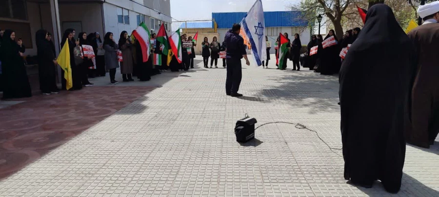 تجمع دانشجویان، اساتید و کارمندان پردیس های دانشگاه فرهنگیان استان در حمایت از عملیات «وعده صادق»  5