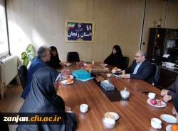 مشاور وزیر آموزش و پرورش از مدیر امور پردیس های استان تجلیل کردند 2