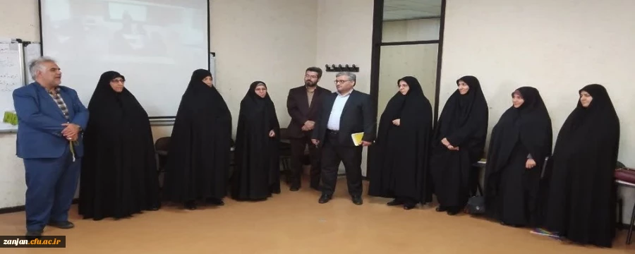 مشاور وزیر آموزش و پرورش از مدیر امور پردیس های استان تجلیل کردند 3