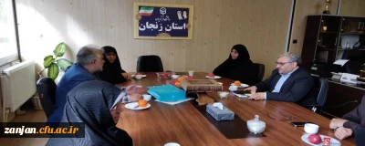 تجلیل مشاور وزیر آموزش و پرورش از مدیر امور پردیس های استان