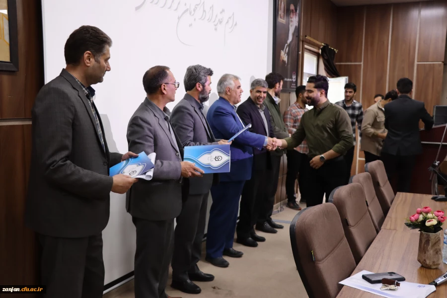 برگزاری مراسم گرامیداشت هفته سرآمدی آموزش و نکوداشت مقام استاد
 7