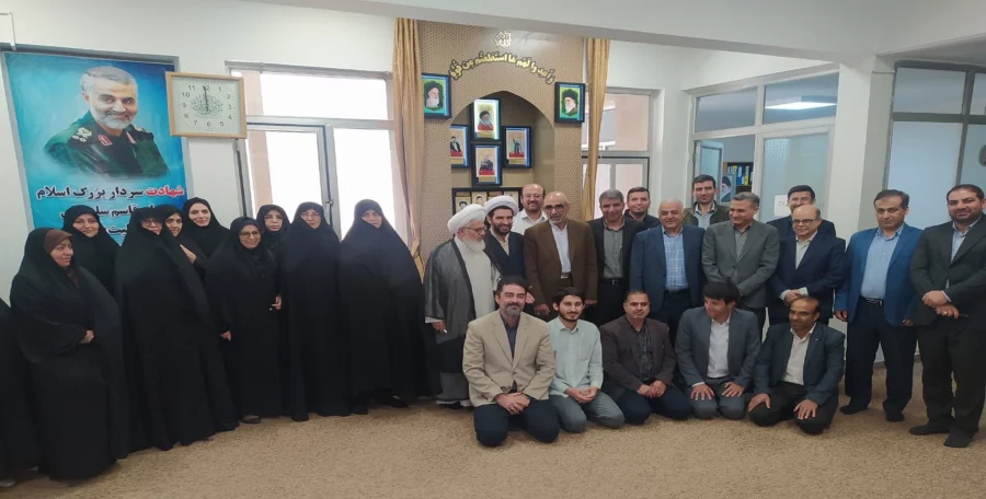 دیدار صمیمی کارکنان دانشگاه فرهنگیان استان زنجان با حجت الاسلام خاتمی امام جمعه محترم بمناسبت هفته سرآمدی آموزش 3