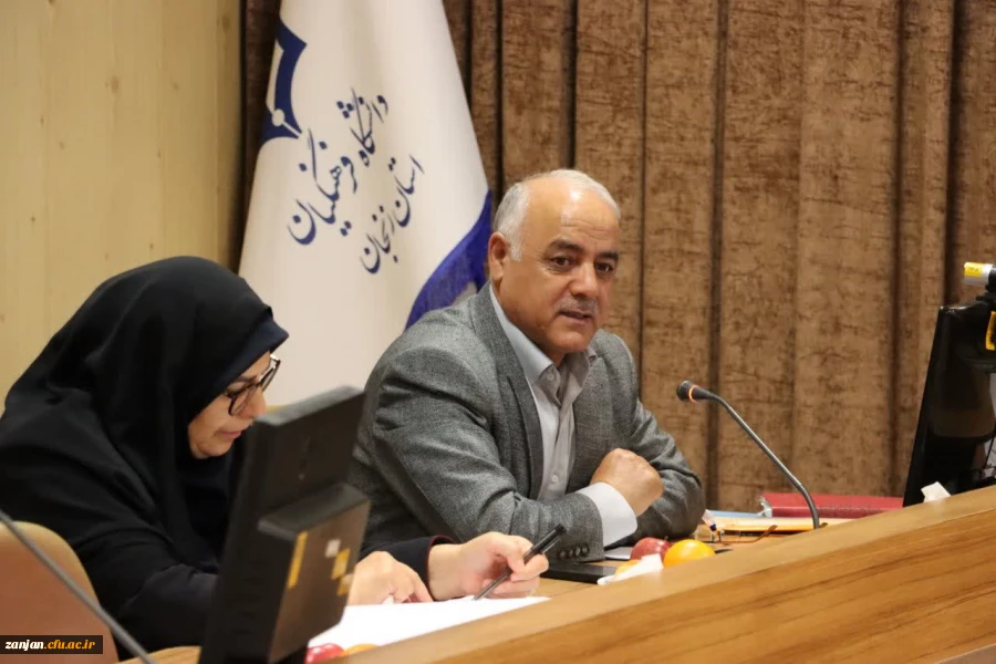 جلسه هماهنگی و توجیهی داوران پیش از آغاز رقابت های منطقه ای یازدهمین جشنواره تدریس برتر برگزار شد. 4