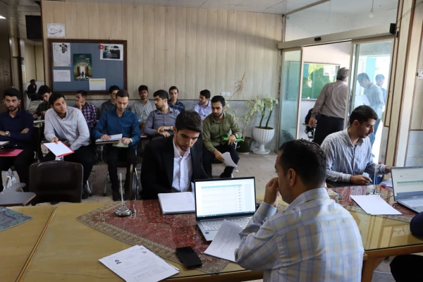 بازدید مدیر امور پردیس های دانشگاه فرهنگیان استان زنجان از روند برگزاری کانون های سنجش شایستگی داوطلبان چند برابر ظرفیت در پردیس شهید بهشتی 4