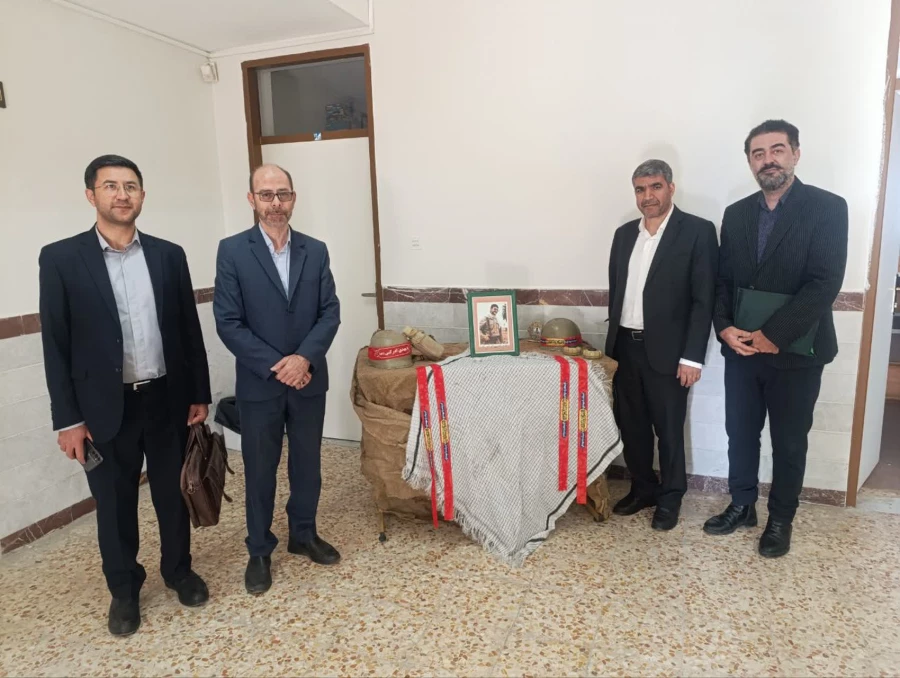 برگزاری نمایشگاه به مناسبت هفته دفاع مقدس   2