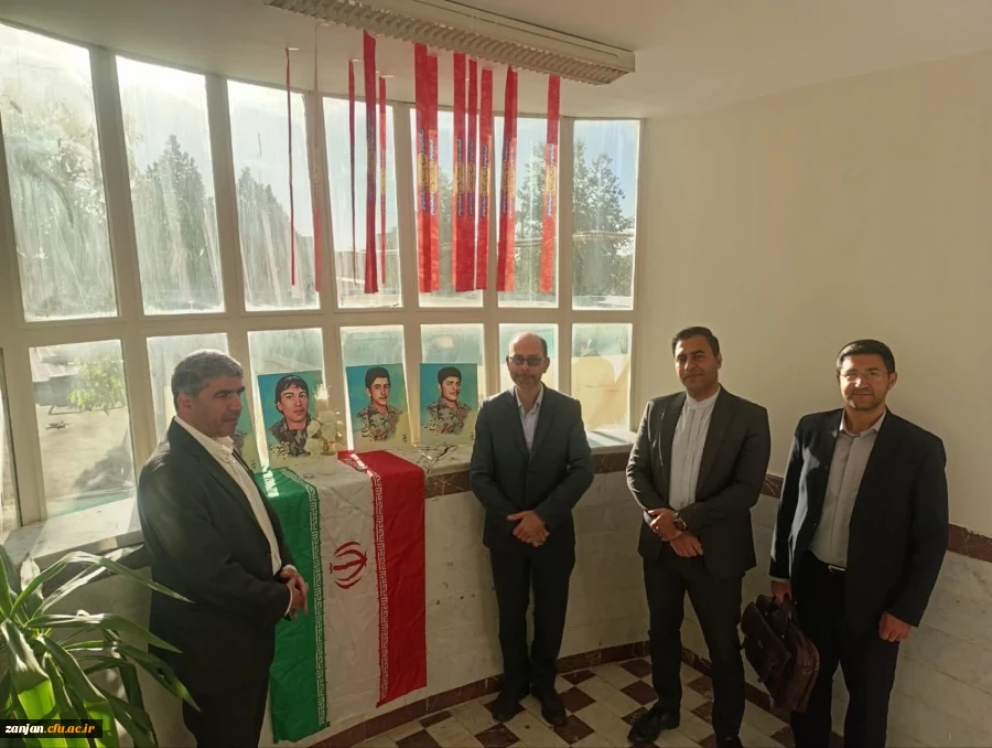 برگزاری نمایشگاه به مناسبت هفته دفاع مقدس   4