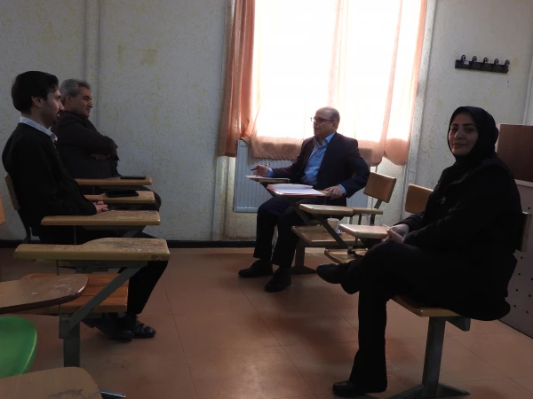 جلسه هم اندیشی اساتید گروه های آموزشی پردیس های استان 6