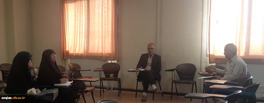 جلسه هم اندیشی اساتید گروه های آموزشی پردیس های استان 10