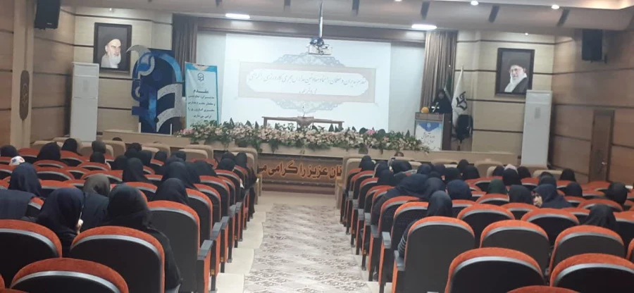 نشست هم اندیشی مدیران، معاونان و معلمان راهنمای مدارس مجری طرح کارورزی 3