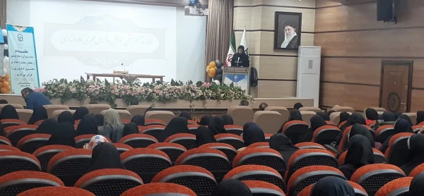 نشست هم اندیشی مدیران، معاونان و معلمان راهنمای مدارس مجری طرح کارورزی 4