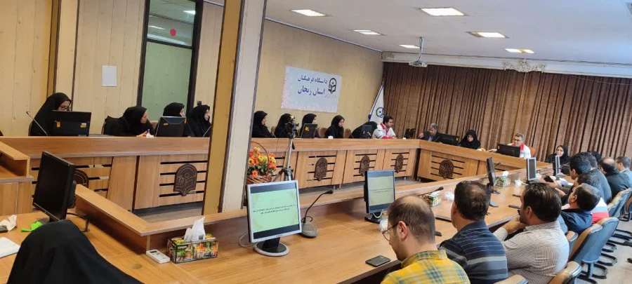 ️نشست تخصصی مدیر عامل جمعیت هلال احمر استان با اساتید و کارکنان دانشگاه فرهنگیان استان زنجان 3
