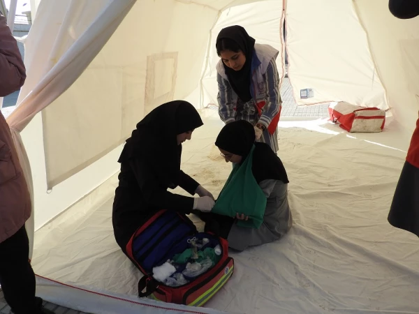 برگزاری مانور آمادگی در برابر زلزله در پردیس الزهرا(س) 2