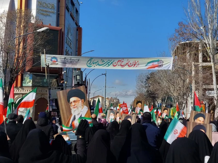 حضور پرشور اساتید،کارکنان و دانشجومعلمان دانشگاه فرهنگیان استان در جشن چهل و شش سالگی انقلاب اسلامی 3