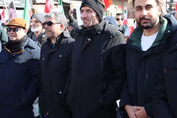 حضور پرشور اساتید،کارکنان و دانشجومعلمان دانشگاه فرهنگیان در جشن چهل و شش سالگی انقلاب اسلامی
 4