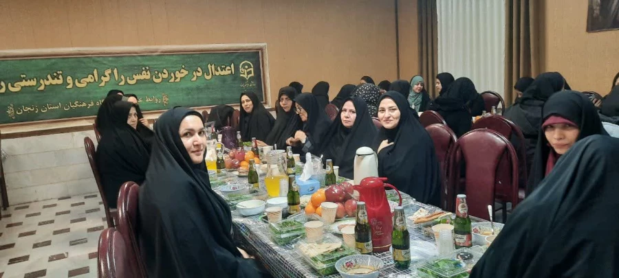 ضیافت افطاری و محفل انس با قرآن کریم 9