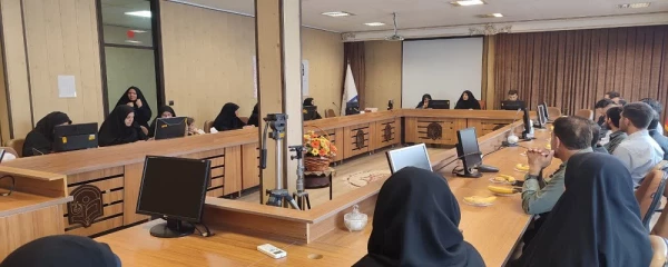 نشست صمیمی مدیر امور پردیس های دانشگاه فرهنگیان استان با کارکنان پردیس الزهرا(س) 2