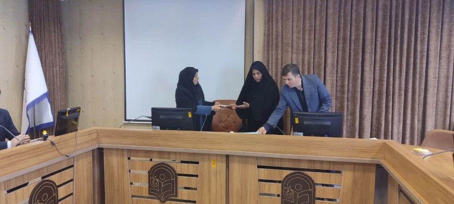 نشست صمیمی مدیر امور پردیس های دانشگاه فرهنگیان استان با کارکنان پردیس الزهرا(س) 2