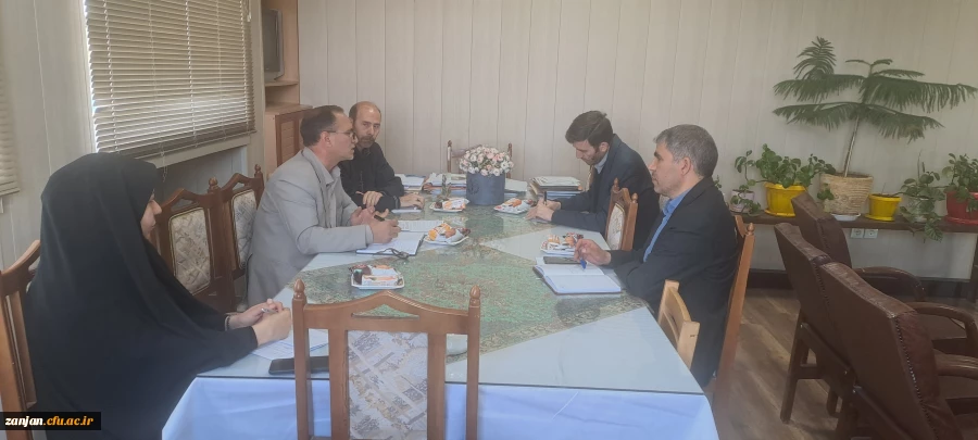 اولین جلسه کار گروه پژوهش در سال جدید 2