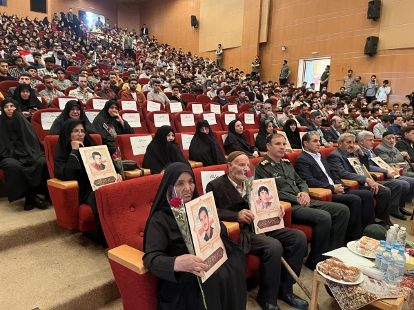 برگزاری نخستین اجلاسیه دانشجو معلمان شهید استان زنجان  11