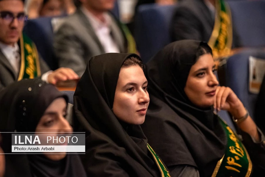 پیام مدیر امور پردیس های دانشگاه فرهنگیان استان به خانم لادن حاجی انوری دانشجوی پردیس الزهرا(س)، برنده جایزه البرز 2