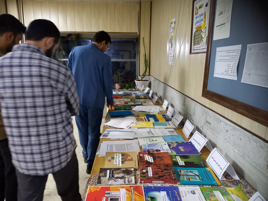 برگزاری نمایشگاه آثار و تألیفات اعضای هیئت علمی پردیس شهید بهشتی 4