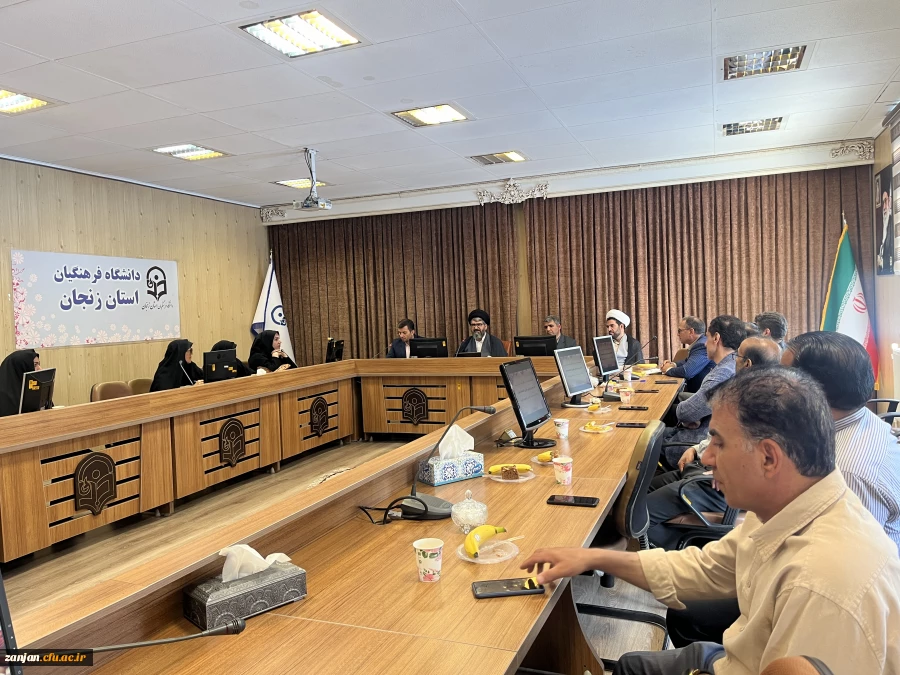 جلسه نشست با معاون پژوهشی و فناوری دانشگاه فرهنگیان 6