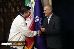 کسب عنوان«دبیر برتر» و «نشان طلایی» در بخش ارائه تجارب زیسته دبیران در حل مسائل هم اندیشی توسط معاون توسعه منابع و امور دانشجویی پردیس الزهرا(س) 2