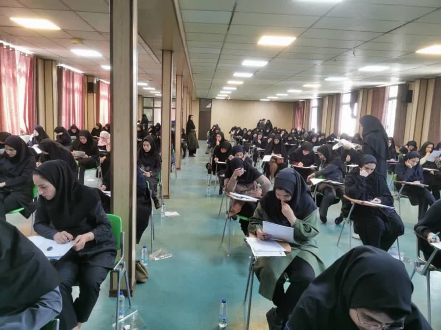 آزمون متمرکز اصلح در پردیس های دانشگاه فرهنگیان استان زنجان برگزار شد. 3