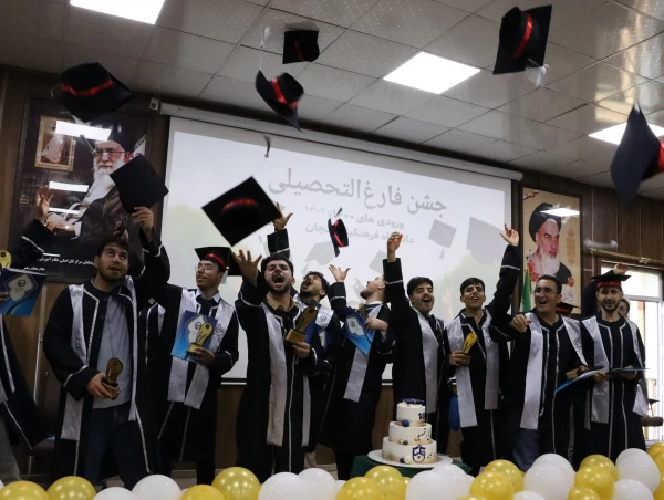 برگزاری آیین دانش آموختگی دانشجو معلمان ورودی سال 1400 و 1402 پردیس شهید بهشتی دانشگاه فرهنگیان استان زنجان 5