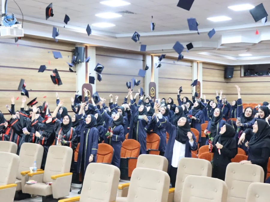آئین دانش آموختگی دانشجویان پردیس الزهرا(س) دانشگاه فرهنگیان استان زنجان برگزار شد. 2