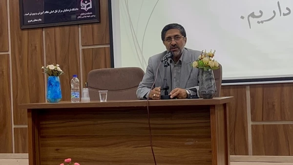 گرامیداشت هفته دفاع مقدس با حضور خانواده محترم  شهید مجید قاسمی از شهدای والامقام جنگ تحمیلی دوازده روزه 2