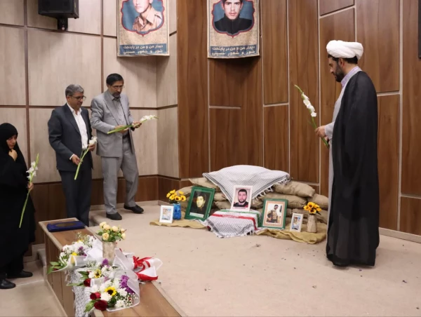 مراسم گرامیداشت هفته دفاع مقدس با حضور خانواده محترم شهید مجید قاسمی از شهدای والامقام جنگ تحمیلی دوازده روزه 7