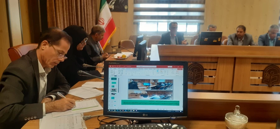 جلسه اساتید کارورزی پردیس های استان با دکتر چاوشی مسئول کارورزی مدارس وابسته سازمان مرکزی  4