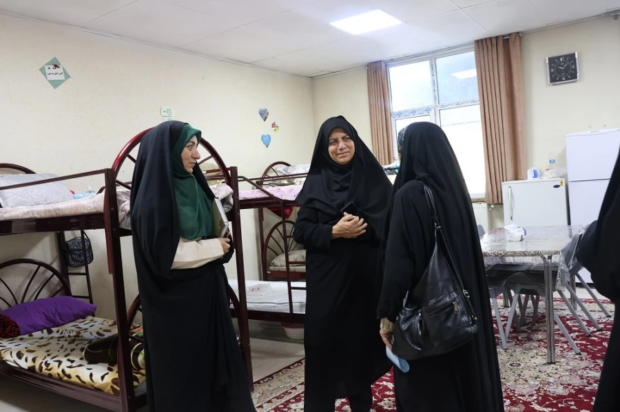 نشست صمیمی مدیرکل امور بانوان  و خانواده استانداری  با بانوان دانشگاه فرهنگیان استان زنجان
 2