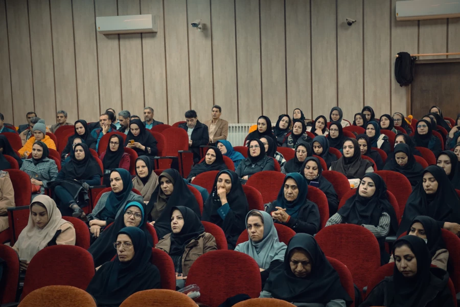 برگزاری دوره توجیهی و آموزشی مدیران و معلمان راهنمای کارورزی پردیس شهید بهشتی زنجان
 3