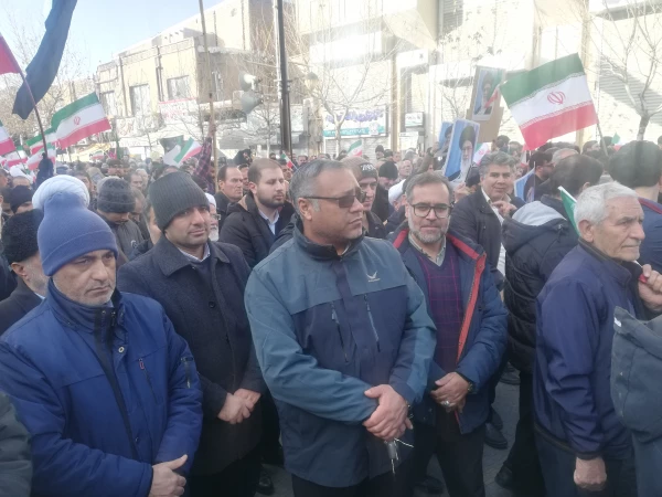 حضور دانشجویان و عوامل اجرایی و اساتید دانشگاه فرهنگیان شهید بهشتی در حماسه باشکوه 22 دی 4