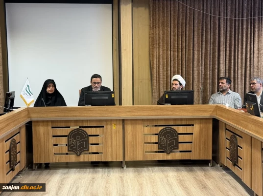 به همت بسیج اساتید دانشگاه فرهنگیان برگزار شد.

برگزاری نشست تبیینی بصیرتی