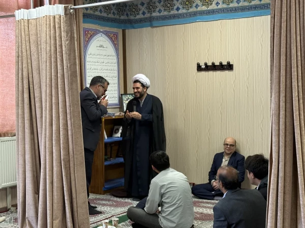  مراسم قرائت زیارت عاشورا به یاد شهید رئیسی عزیز و شهدای خدمت 3